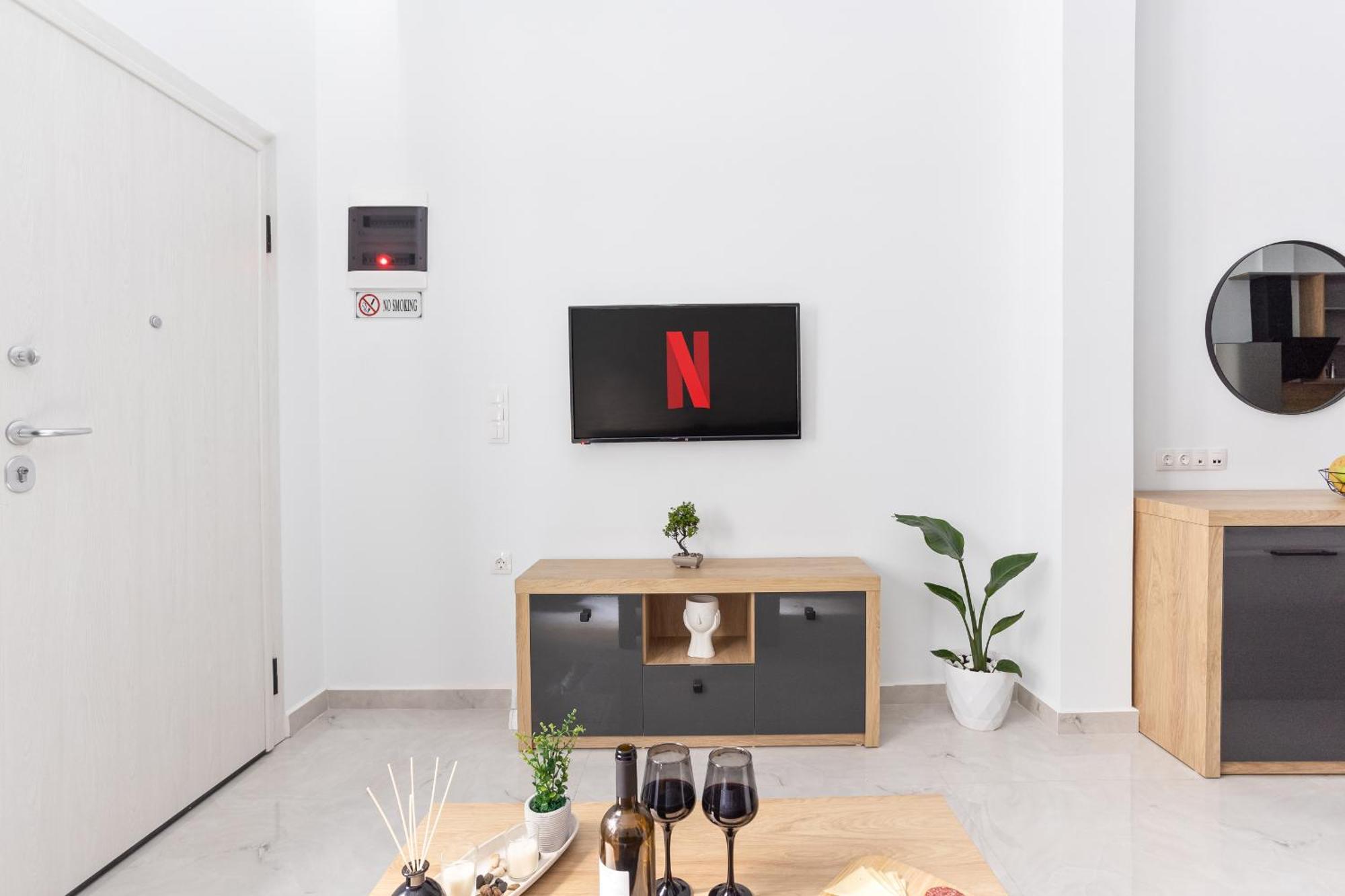 New Luxury Apartment In Downtown Солун Екстериор снимка