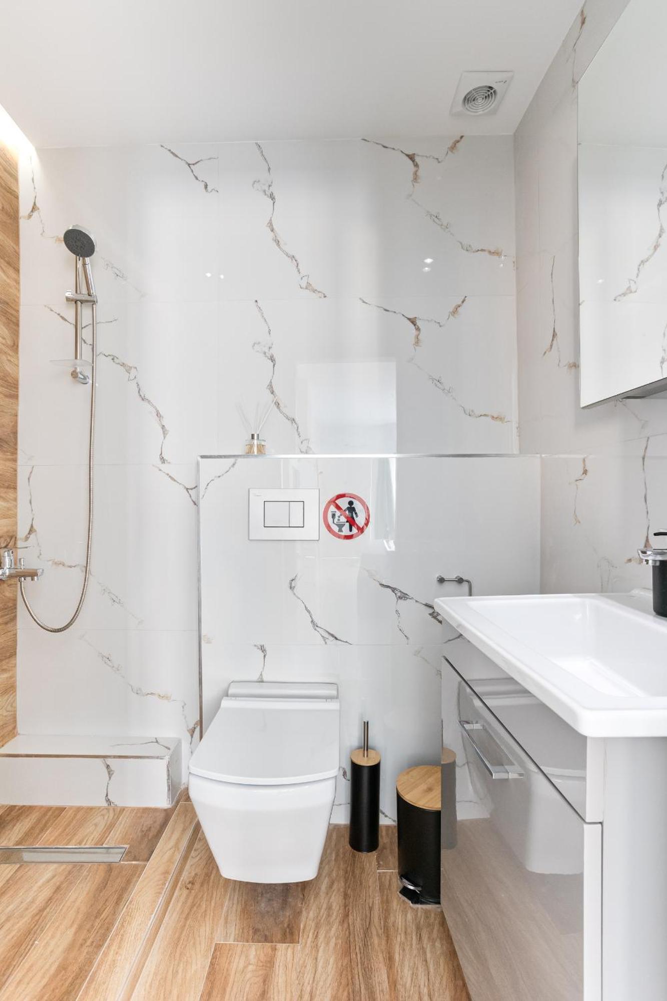 New Luxury Apartment In Downtown Солун Екстериор снимка