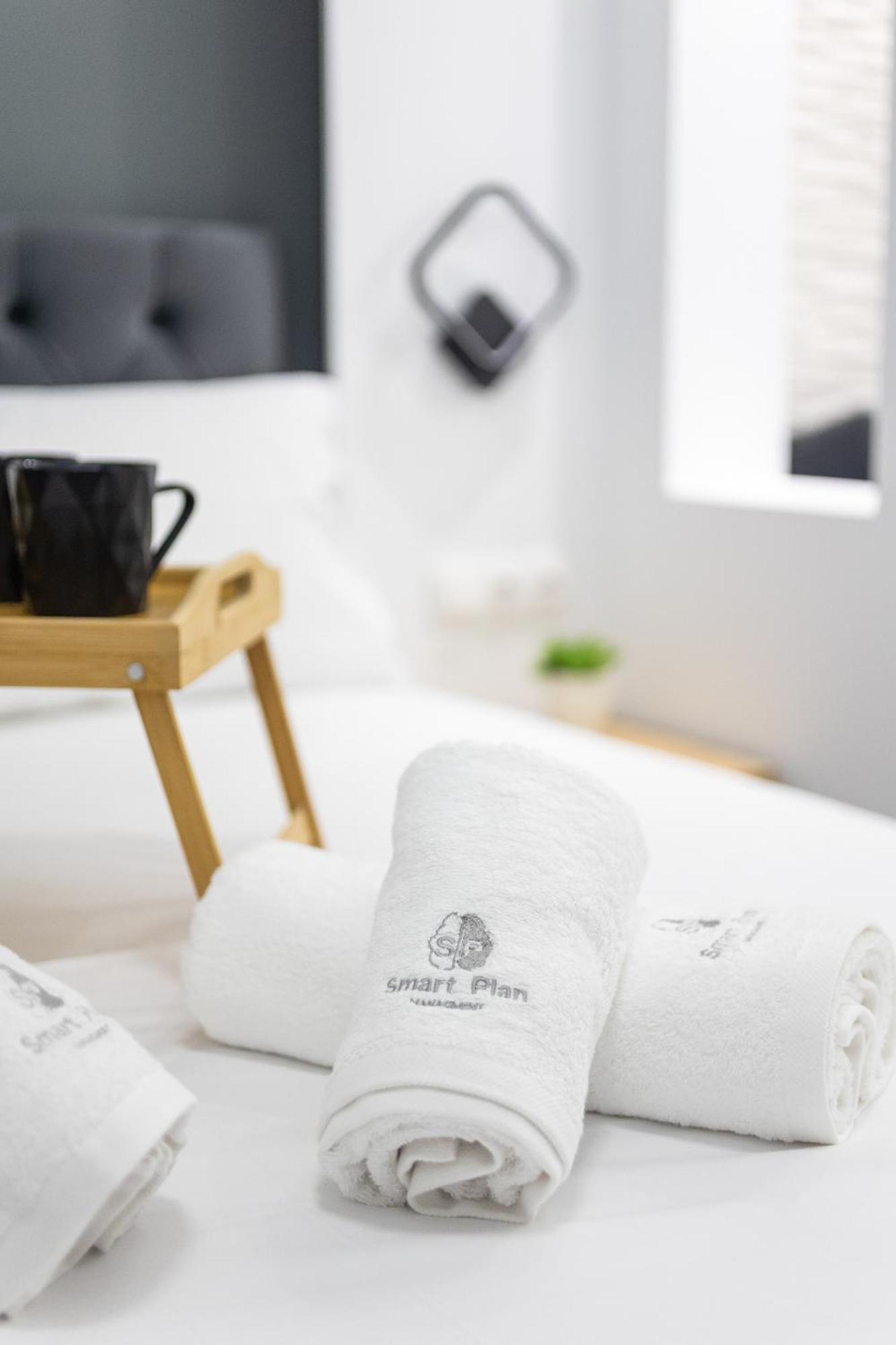 New Luxury Apartment In Downtown Солун Екстериор снимка
