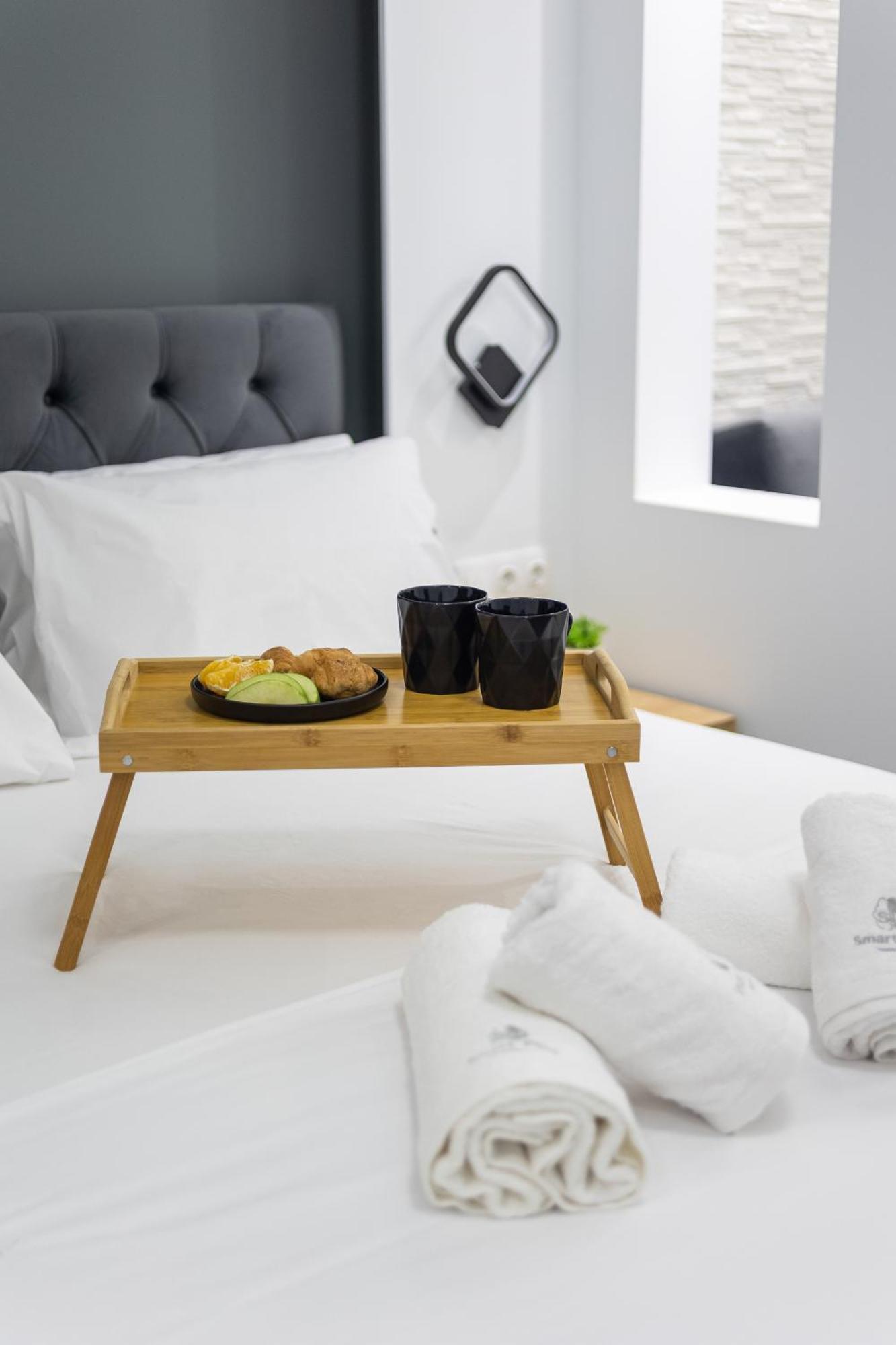 New Luxury Apartment In Downtown Солун Екстериор снимка